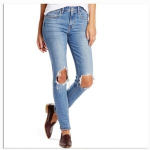 Levi's 721 distressed skinny jeans
